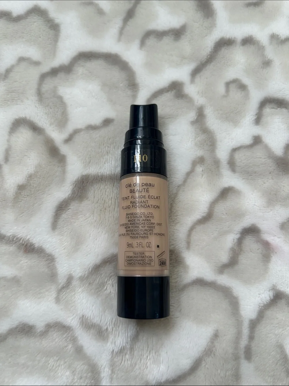cle de peau coverage subtle radiant